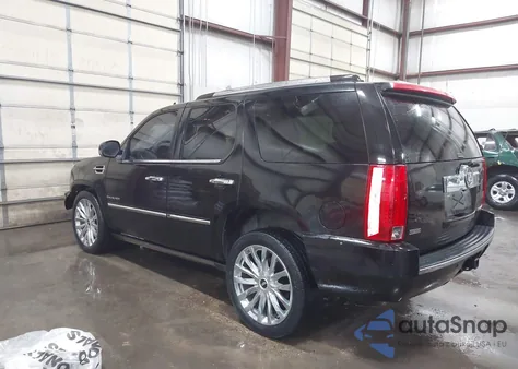 2011 Cadillac Escalade Premium z USA, uszkodzony, nr VIN 1GYS4CEF0BR398931